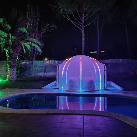 Chalet Con Piscina Y Jacuzzi En Madrid Alquila Habitaciones Algete エクステリア 写真