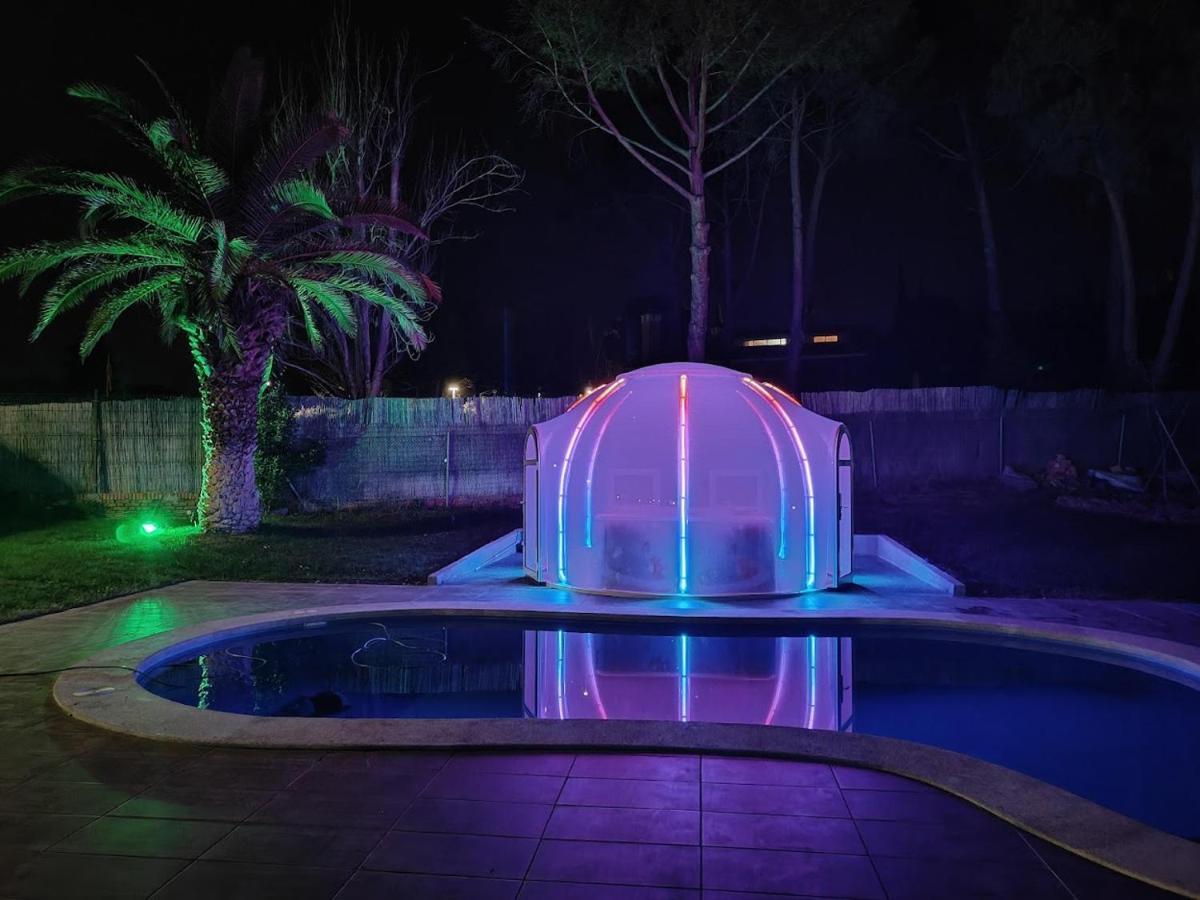 Chalet Con Piscina Y Jacuzzi En Madrid Alquila Habitaciones Algete エクステリア 写真