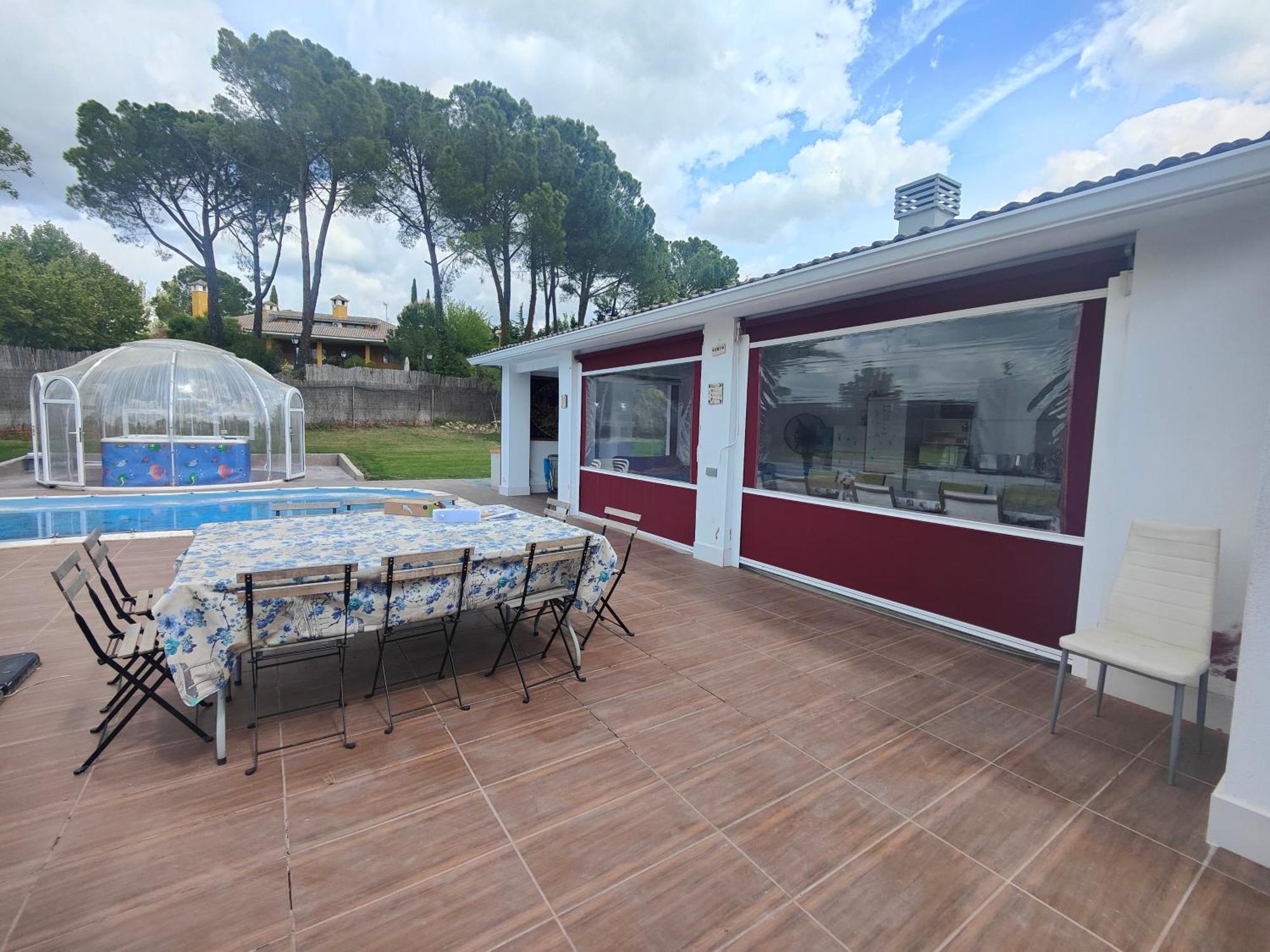 Chalet Con Piscina Y Jacuzzi En Madrid Alquila Habitaciones Algete エクステリア 写真