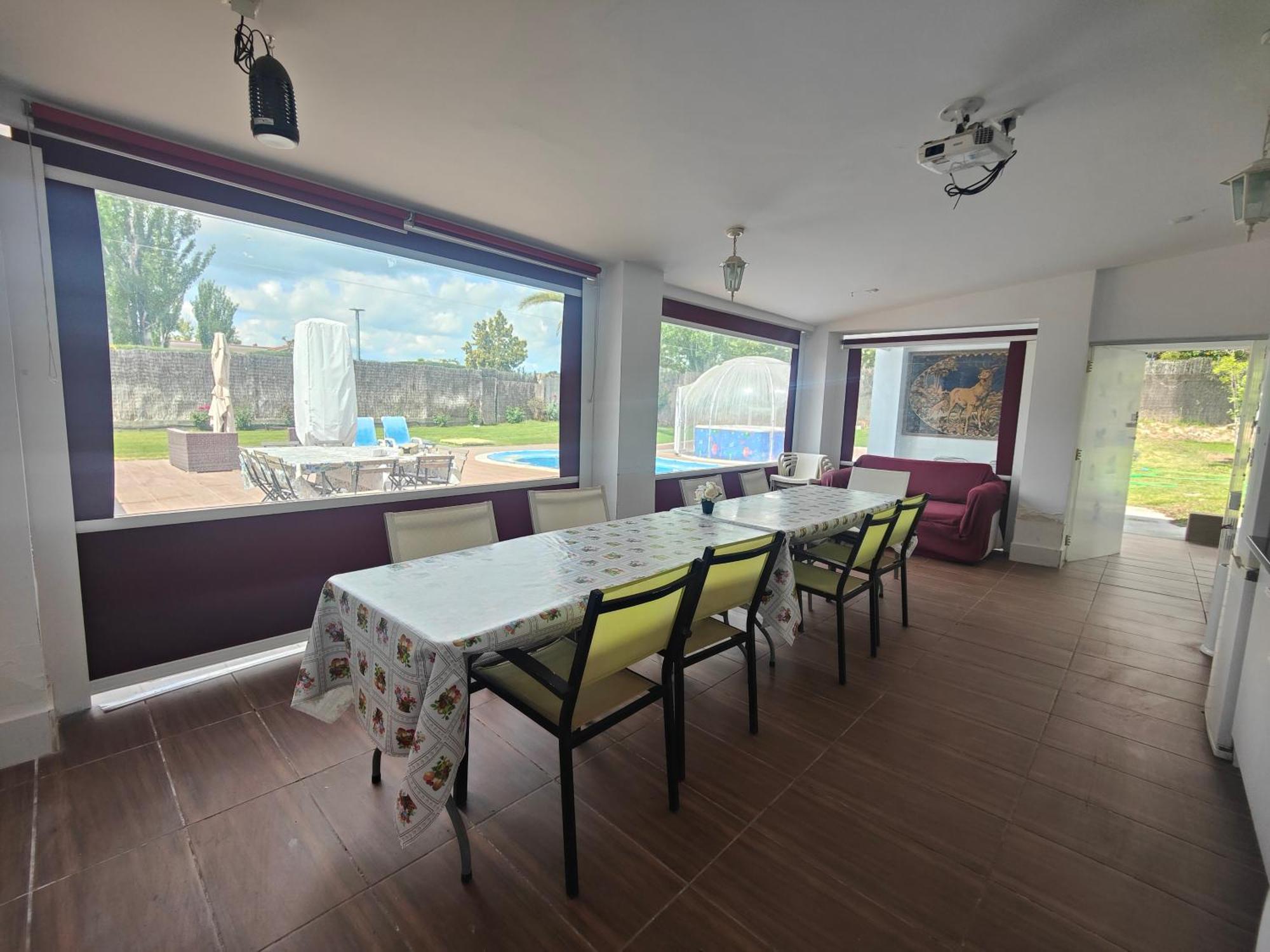 Chalet Con Piscina Y Jacuzzi En Madrid Alquila Habitaciones Algete エクステリア 写真