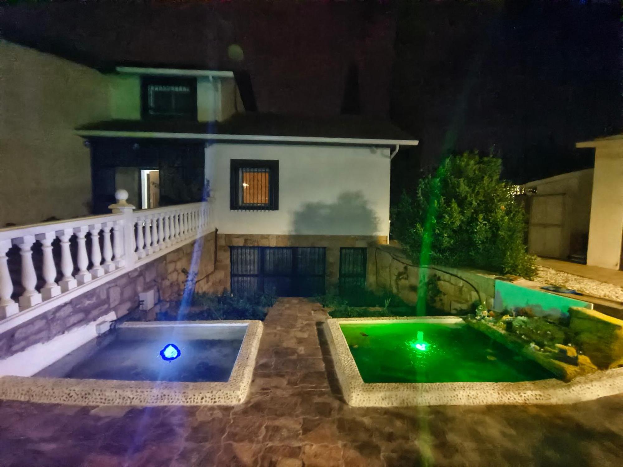 Chalet Con Piscina Y Jacuzzi En Madrid Alquila Habitaciones Algete エクステリア 写真
