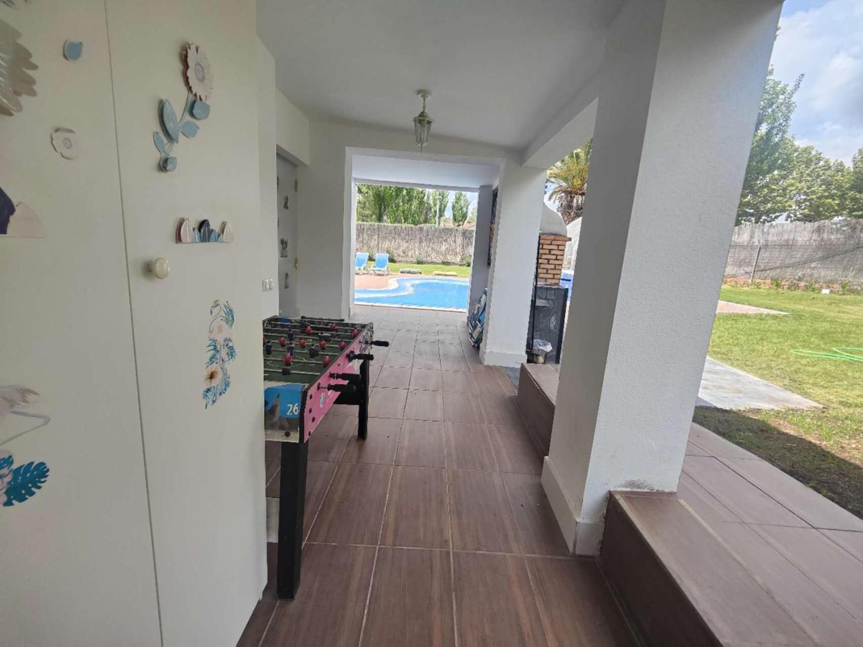 Chalet Con Piscina Y Jacuzzi En Madrid Alquila Habitaciones Algete エクステリア 写真